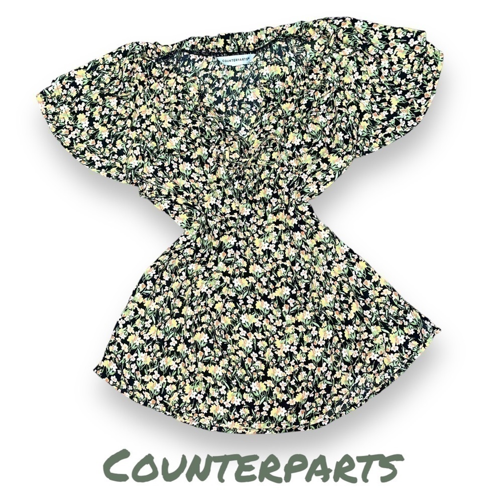 Counterparts women’s floral ruffle blouse - Large